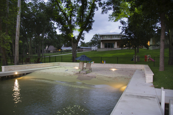 6 Must-Have Features For A Beautiful And Functional Lake House