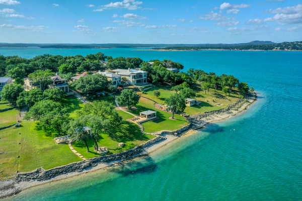 Waterfront Vs. Water View Homes: What's The Difference?